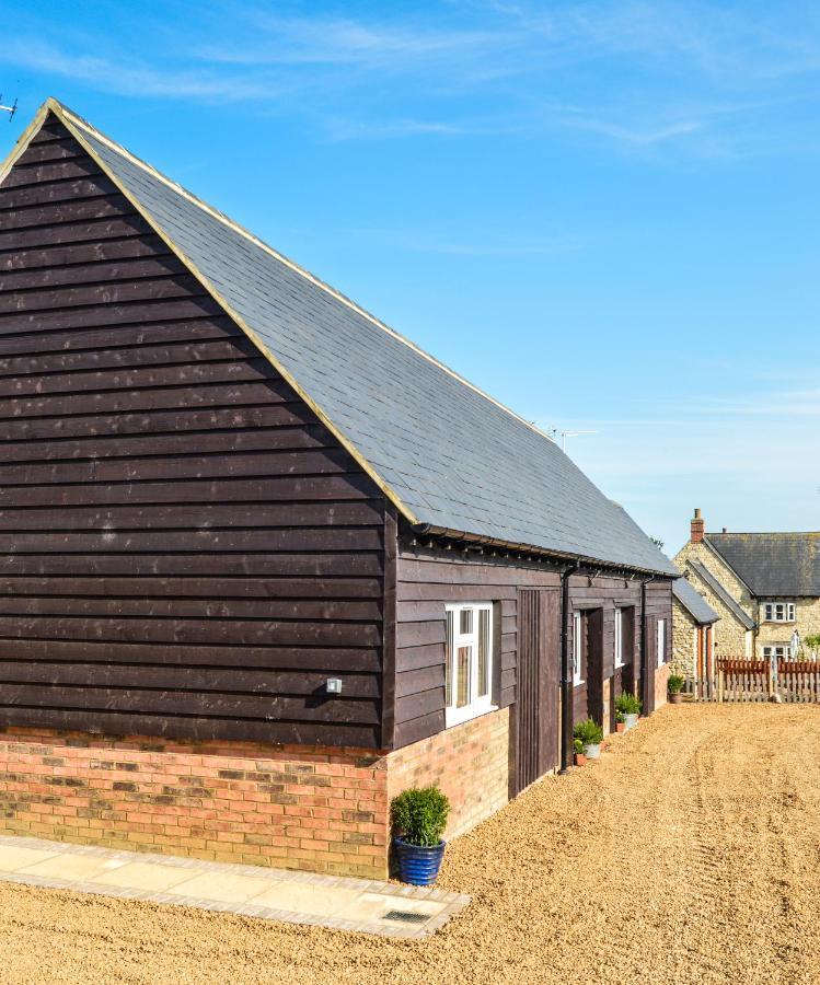 Bluebell Cottage At The Old Tractor Barn Brackley  Exterior foto